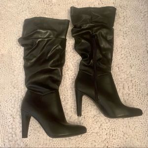 NWOT Christian Siriano Leather Slouchy Boots